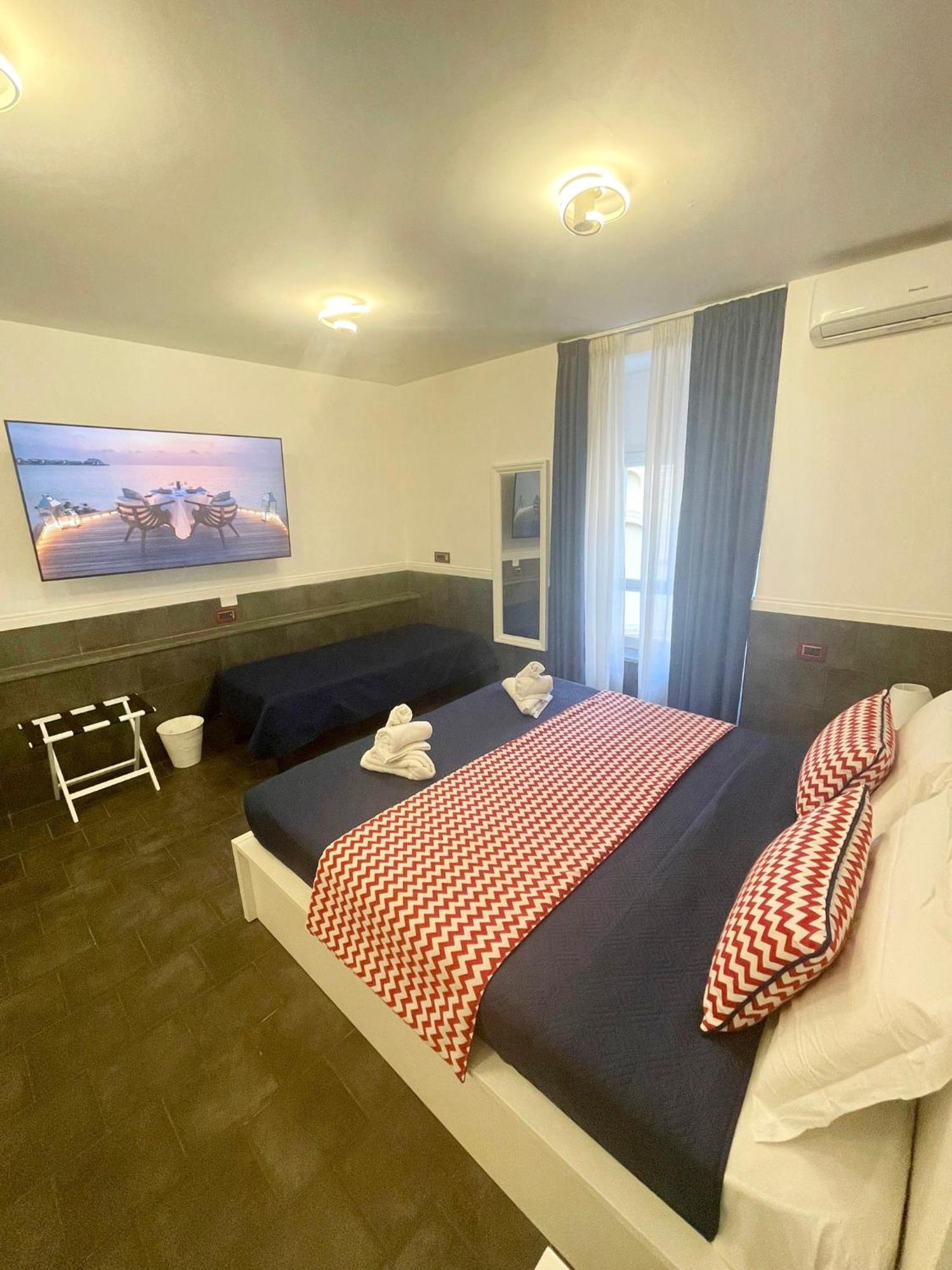 Yacht Club Angioino Guest house *