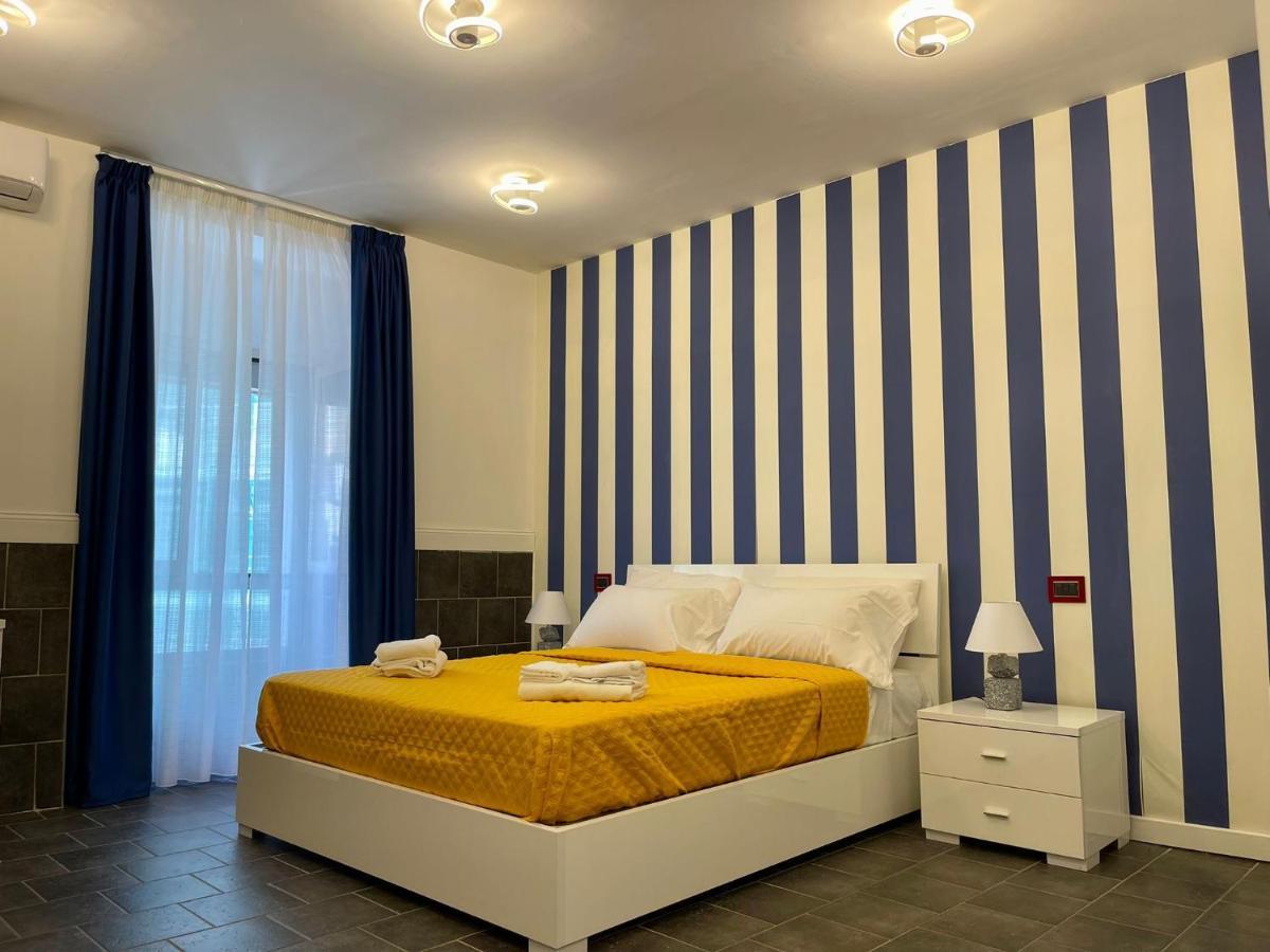 Gasthof Yacht Club Angioino Neapel